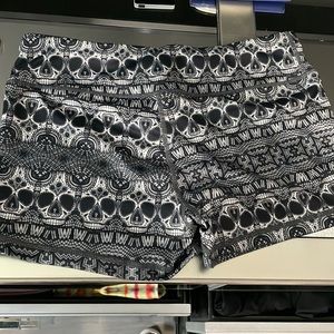 Skull crossfit shorts. EUC
